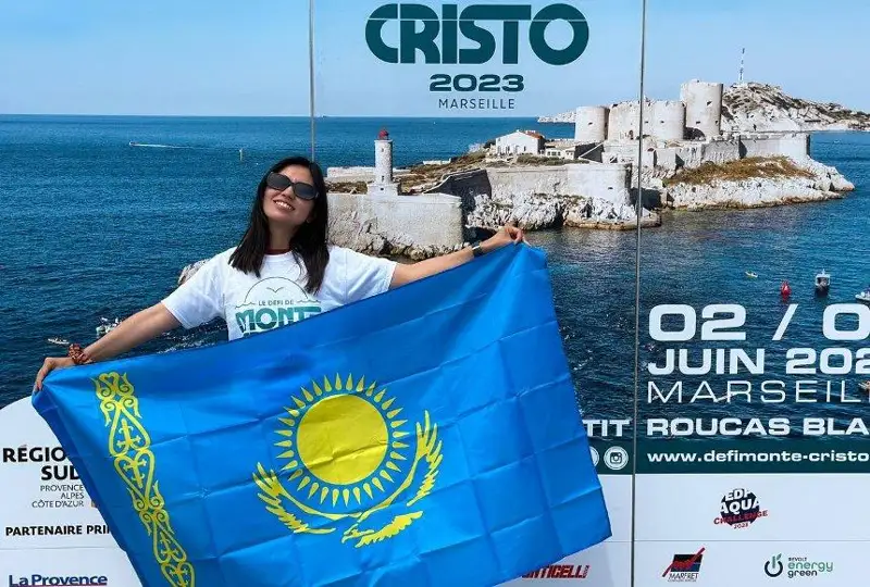 По следам Монте-Кристо: казахстанка проплыла заплыв в Марселе