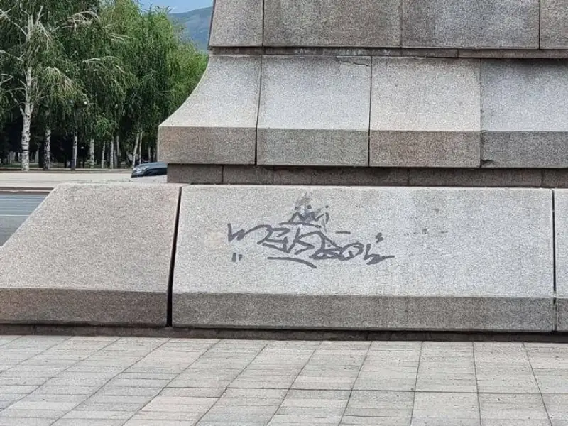 اباي ەسكەرتكىشىن بۇلدىرگەن جاس ءوسپىرىمنىڭ زاڭدى وكىلدەرىنە ايىپپۇل سالىندى