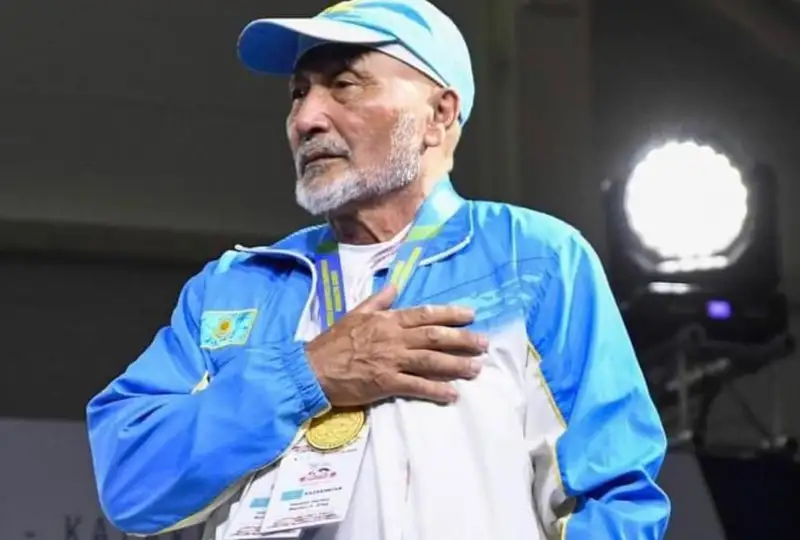 74 ёшли қозоғистонлик пауэрлифтингчи Осиё, Океания ва Африка чемпионатида ғалаба қозонди