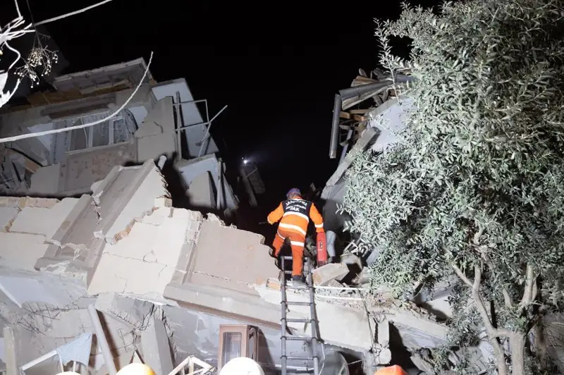 До 6  увеличилось число погибших при землетрясении в турецкой провинции Хатай