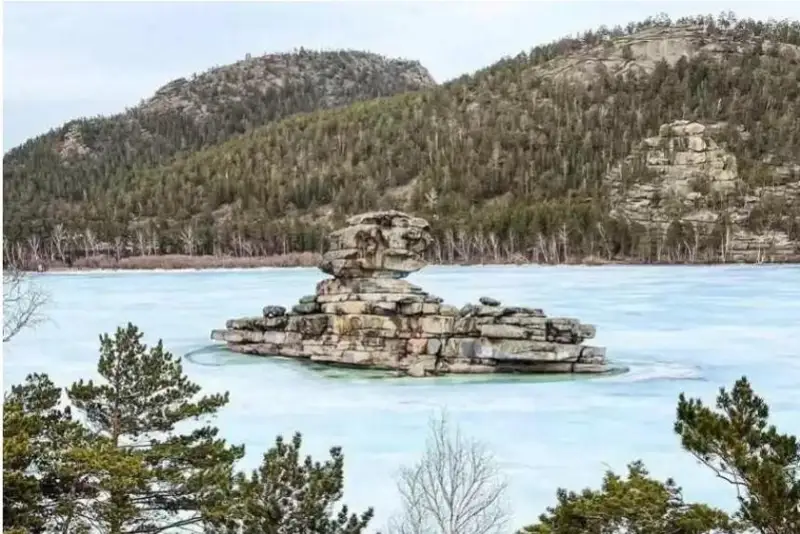 بيىلعى قىستا «بۋراباي دامۋ» نىساندارىندا 19 مىڭنان استام تۋريست دەمالدى