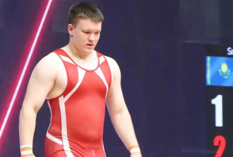 Никита Абдрахманов ауыр атлетикадан әлем чемпионы атанды