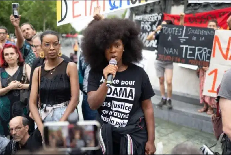 Полиция Парижа запретила «марш памяти»