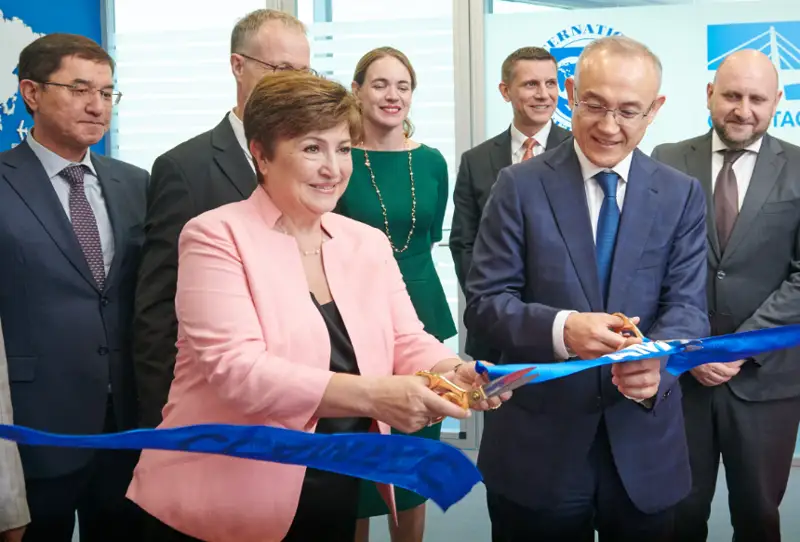 Almatyda Halyqaralyq valıýta qorynyń óńirlik ortalyǵy ashyldy