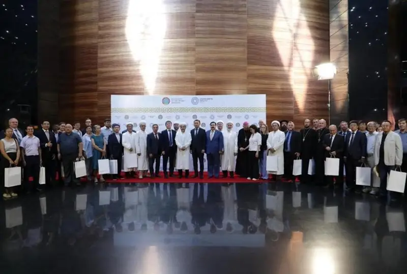 Энциклопедию о религиозных объектах столицы презентовали в Астане