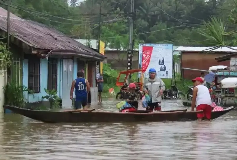 Филиппиндаги тошқинлардан 1,4 миллион киши жабр кўрди