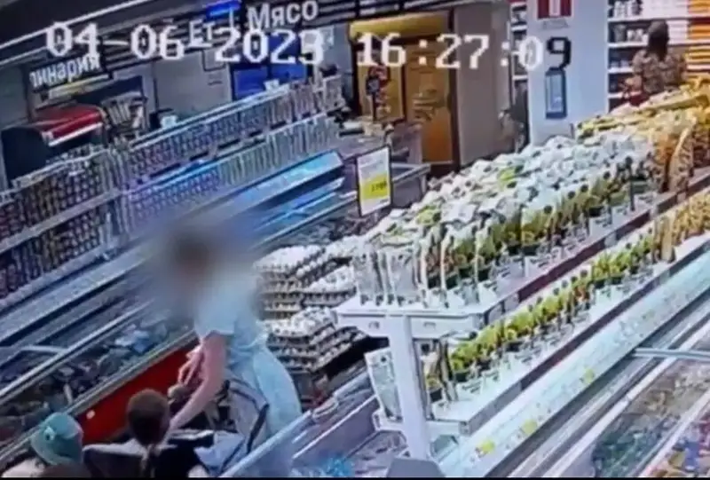 Астанчанка обворовывала супермаркет с помощью детской коляски