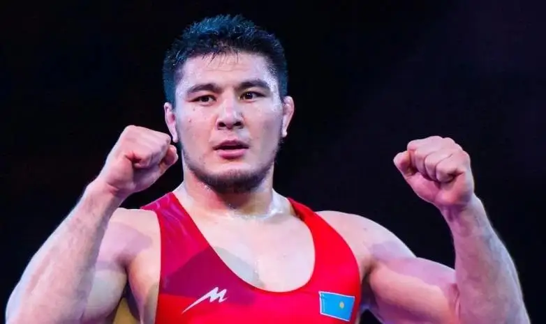 Двукратный чемпион Азии Азамат Даулетбеков выиграл схватку в лиге Поддубного