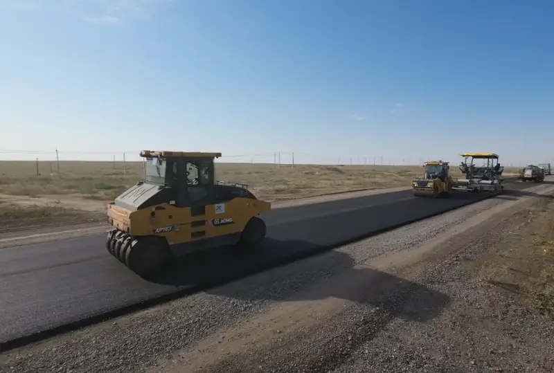 В Туркестанской области ремонтируют трассу, соединяющую регион с Узбекистаном