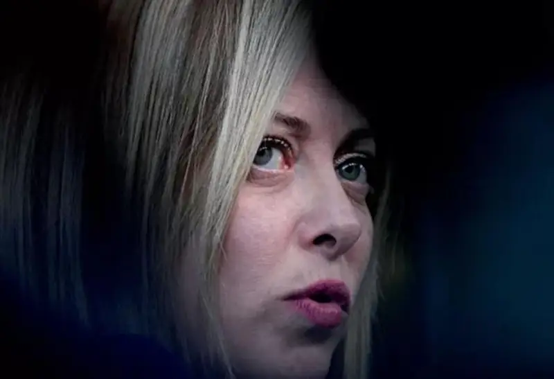 Итальянское правительство хочет ввести штрафы за английские слова