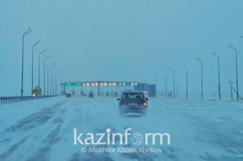 Выезды из столицы закрыты из-за погоды - КазАвтоЖол