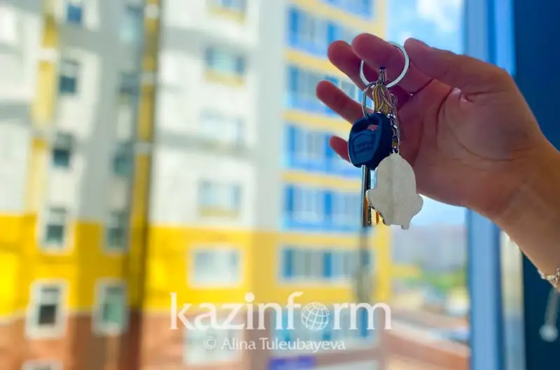 Сирота 10 лет добивался включения в очередь на соцжилье в Костанае