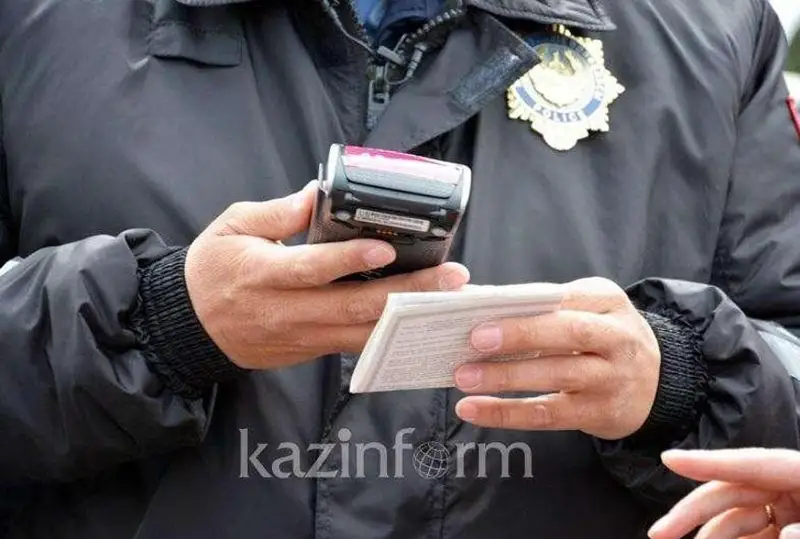 Более 16 млн тенге штрафов заплатили водители за превышение нормы груза в Атырауской области