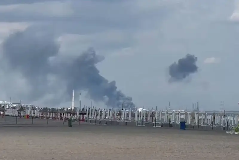 Пожар произошел на заводе КазМунайГаза в Румынии