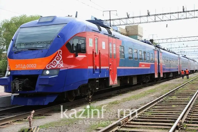تۋعان ەلگە ساياحات: 600 بالا قازاقستاننىڭ جەتى ايماعىن پويىزبەن ارالاپ شىعادى