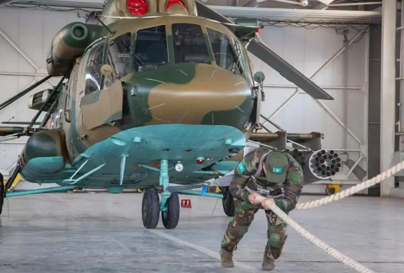 Сотрудник МВД установил рекорд по буксировке боевого вертолета