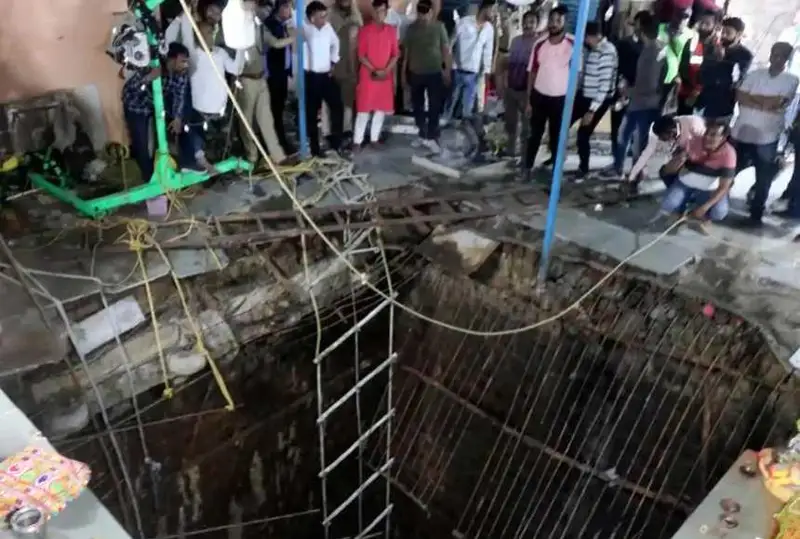 Ҳиндистонда ибодатхона қулаши оқибатида 35 киши ҳалок бўлди