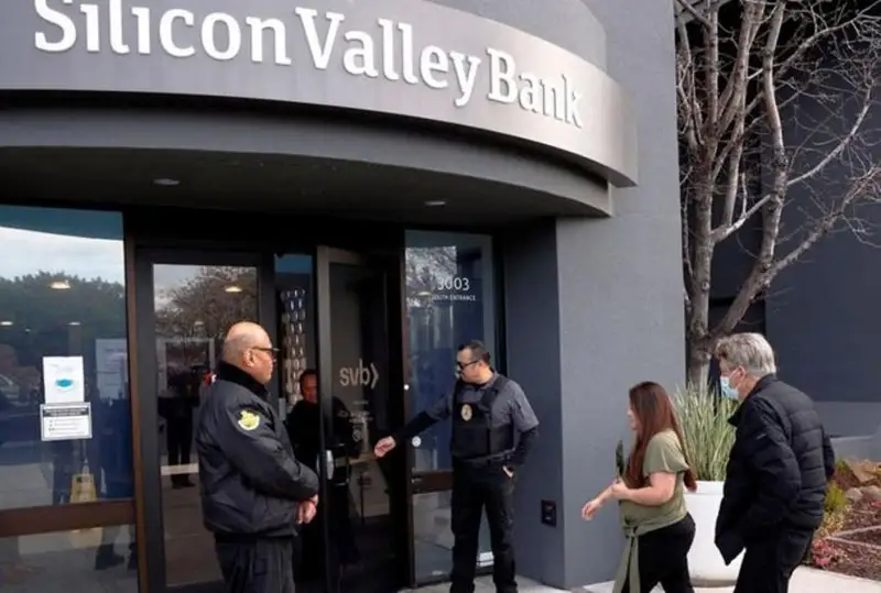 Bankrotqa ushyraǵan Silicon Valley bankin básekelesi satyp aldy