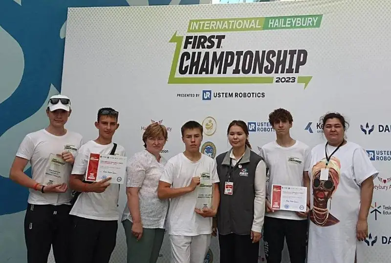 Награды на международном чемпионате завоевали юные робототехники из Сарани