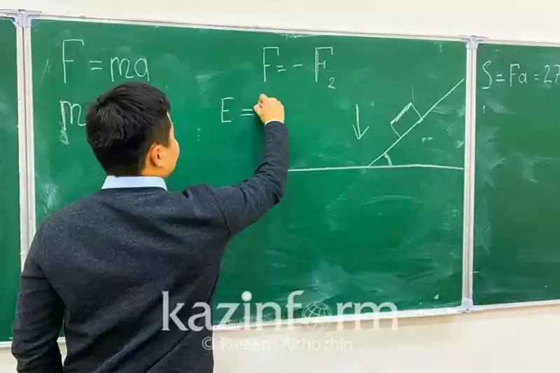 Óńirlerge úzdik pedagogtardy tartý – josparlanǵan 2 myń muǵalimniń 56-sy ǵana ótken