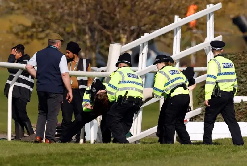 118 зоозащитников задержаны полицией Великобритании