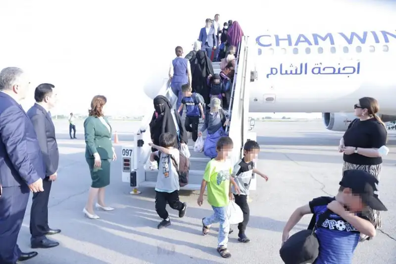 جۋسان وپەراتسياسى: تاعى ءبىر وتانداسىمىز سيريادان 4 بالاسىمەن ەلگە جەتكىزىلدى