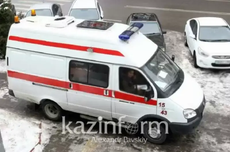 Елордада мектеп директоры пышақ жарақатымен ауруханаға түсті