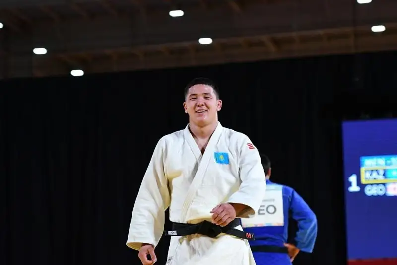 Три казахстанских дзюдоиста поборются за «бронзу» на Универсиаде в китайском Чэнду