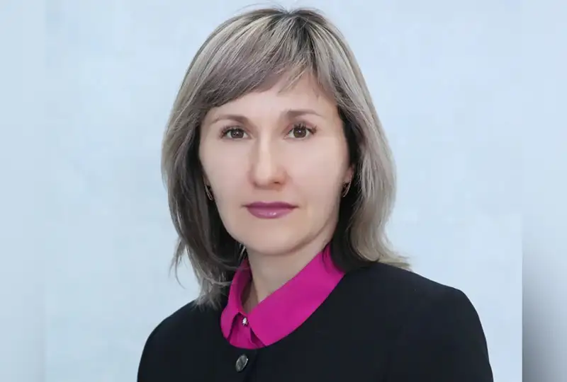 Qazaq elinde turatynymyzdy umytpaıyq – Máslıhat sessııasyn qazaqsha ótkizýdi usynǵan depýtat Nadejda Shýshanıkova