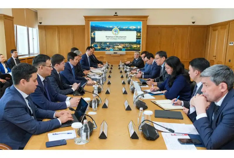 Ерболат Досаев встретился с председателем правления АО «ФНБ «Самрук-Казына» Нурланом Жакуповым