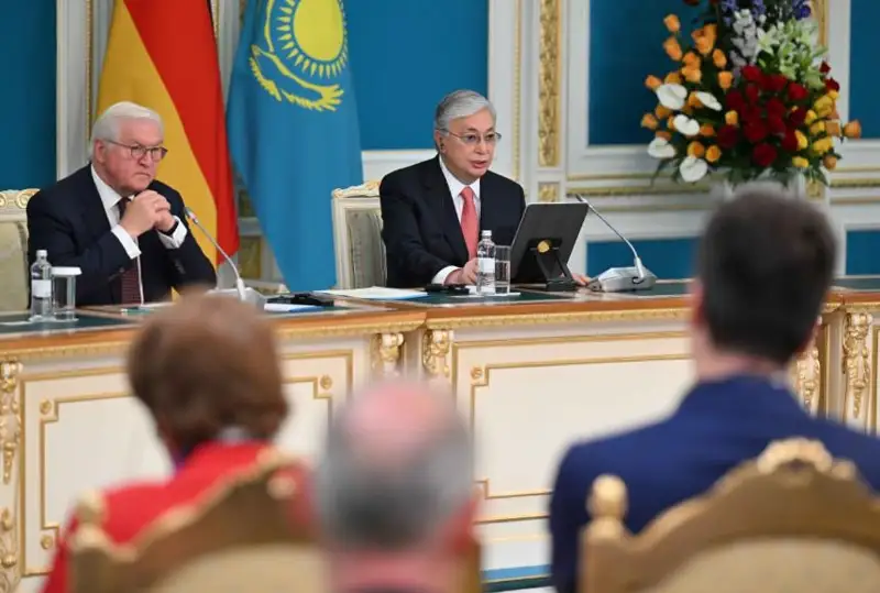 قاسىم-جومارت توقايەۆ ۋكرايناداعى جاعدايعا قاتىستى قازاقستاننىڭ ۇستانىمىن جەتكىزدى