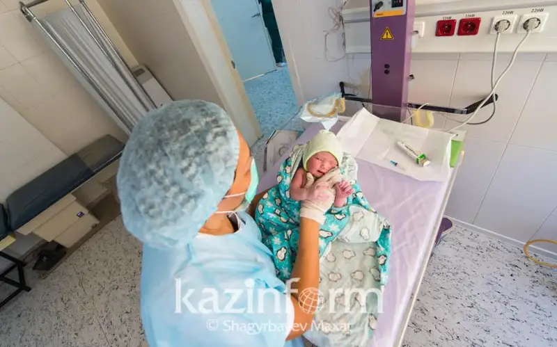 Mańǵystaý óńirinde saılaýdyń alǵashqy saǵattarynda 16 sábı dúnıege keldi