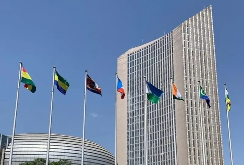 قازاقستان ءۇشىن افريكا جاڭا الەۋەتتى باعىتقا اينالدى - ەلشىمەن سۇحبات