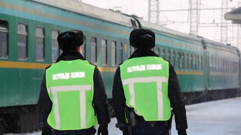 Bes kúnde tártipke baǵynbaǵan 26 jolaýshy poıyzdar men ushaqtardan túsirildi