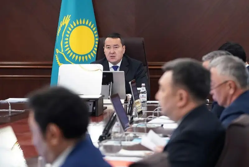 Usaq-túıek demeı, qaýip-qaterdiń barlyǵyn muqııat eskerý kerek - Úkimet basshysy