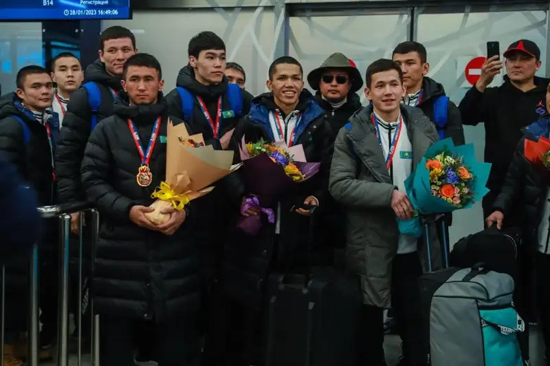 Azııa chempıondary men júldegerleri elge oraldy