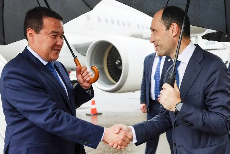 政府总理斯马伊洛夫对格鲁吉亚进行正式访问