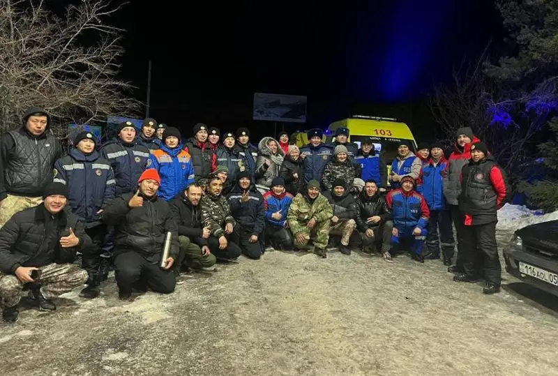 Родственники потерявшейся на Бартогайском водохранилище семьи поблагодарили спасателей