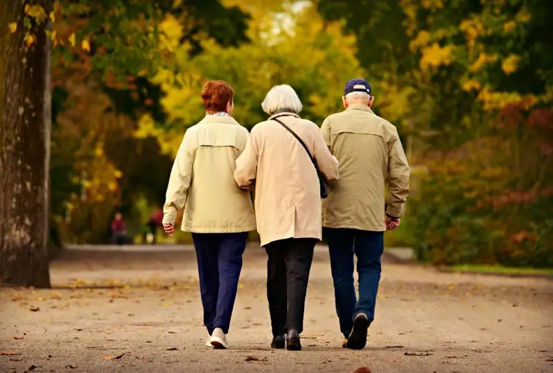 6000 шагов в день: как снизить риски для сердца у пожилых людей