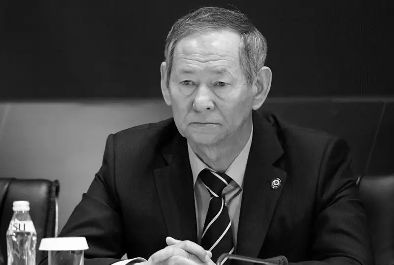 Prezıdent sport ardageri Seıilda Baıshaqovtyń otbasy men jaqyndaryna kóńil aıtty