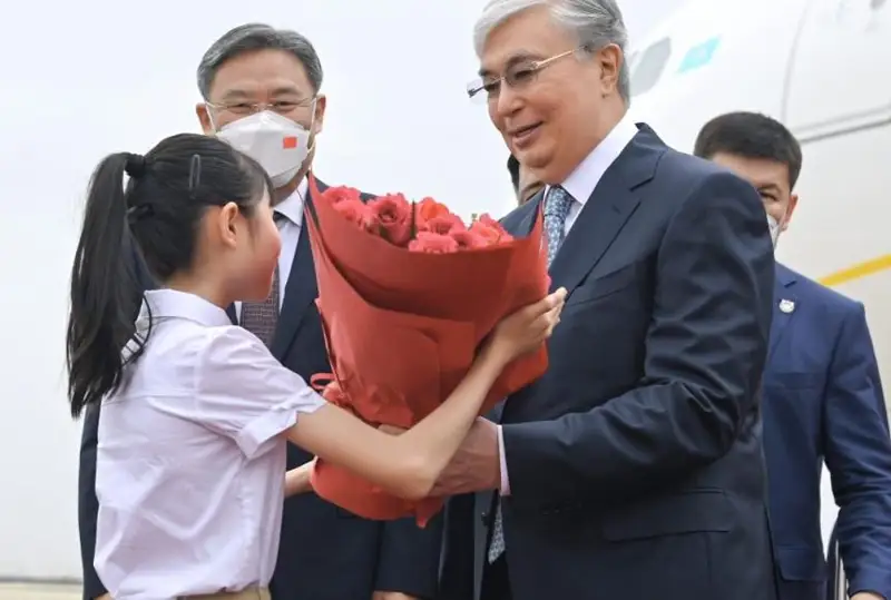 В Китае к главе нашего государства относятся с большой симпатией - пресс-секретарь Президента РК Руслан Желдибай