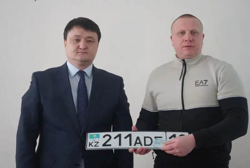 В Костанае выдан первый госномер «иностранцу»