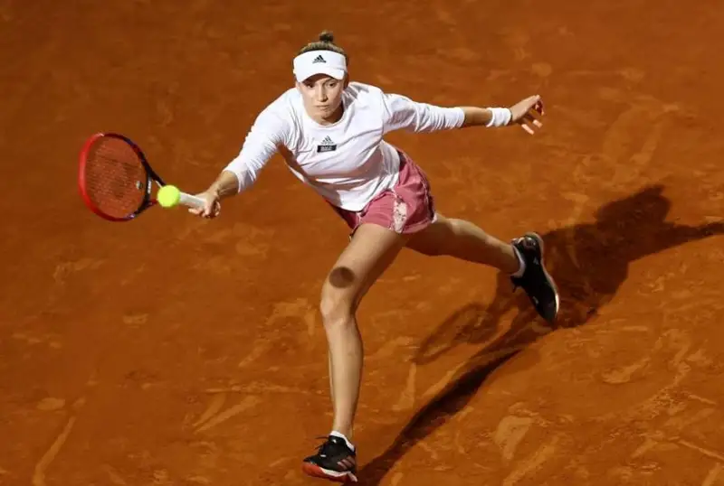 Елена Рыбакина обыграла первую ракетку мира и вышла в полуфинал турнира в Риме