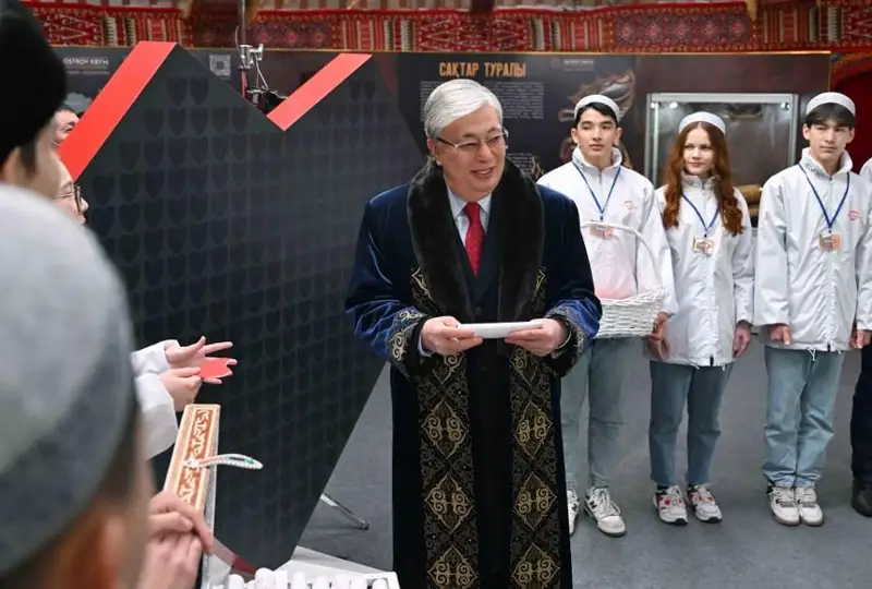 Президент мерекелік іс-шарада «Жүрек жылуы» қайырымдылық акциясына қатысты