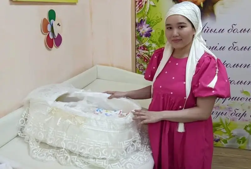 Қызылордада 900 грамм салмақта дүниеге келген нәресте үйіне шығарылды