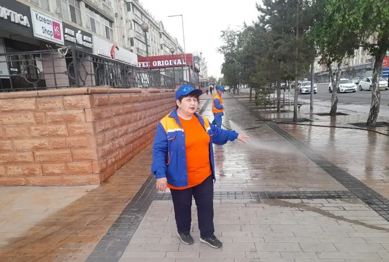 كوشە تازالايتىن مامان: كولىك يەسىنىڭ نە ويلاپ بارا جاتقانىن قاباعىنان وقىپ وتىرام