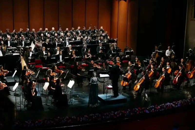 ShYU elderiniń artısteri astanadaǵy opera festıvali aıasynda óner kórsetti