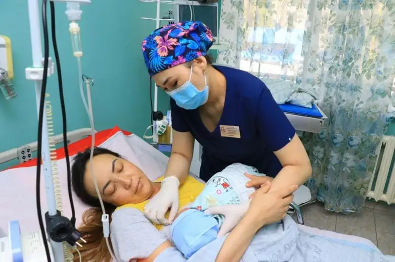 الماتىلىق اكۋشەر اياعى اۋىر ايەلدى پاتەرىندە بوساندىرىپ الدى