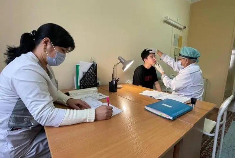 Қозоғистон ҳарбий чақирув участкаларида ёшларни рўйхатга олиш бошланди