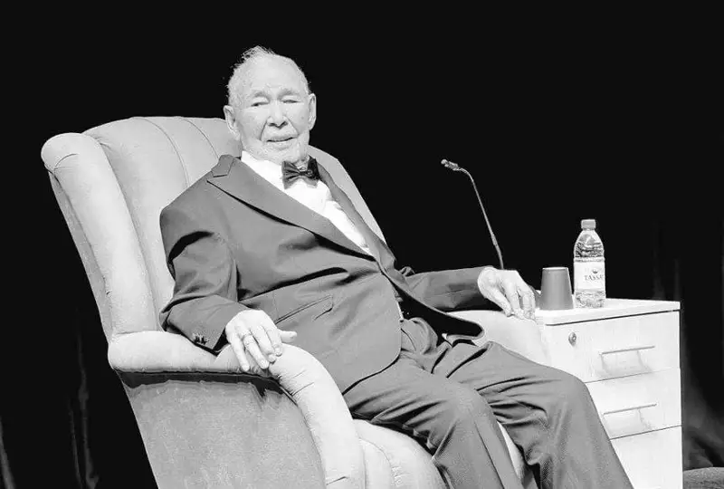 اكادەميك سايلاۋ بايزاقوۆ ومىردەن وزدى